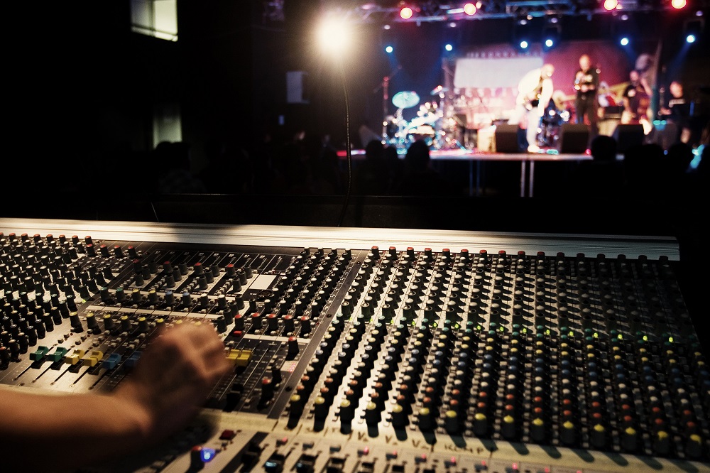 Finding Entrepreneurial Leadership in Recording Studios